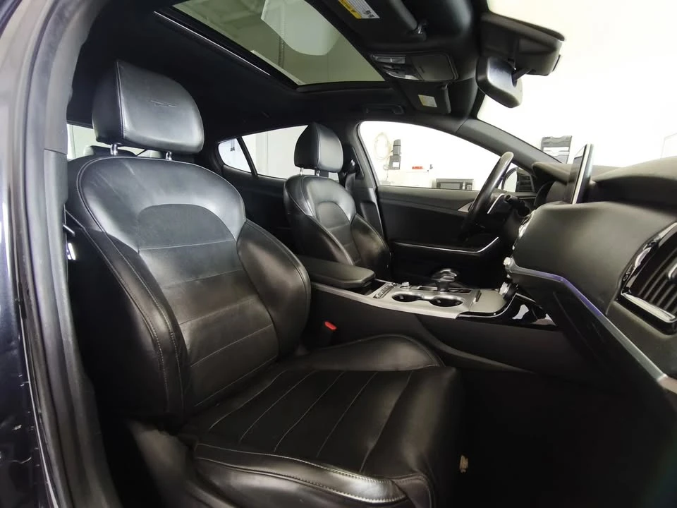 2021 Kia Stinger GT - Image 16 of 21