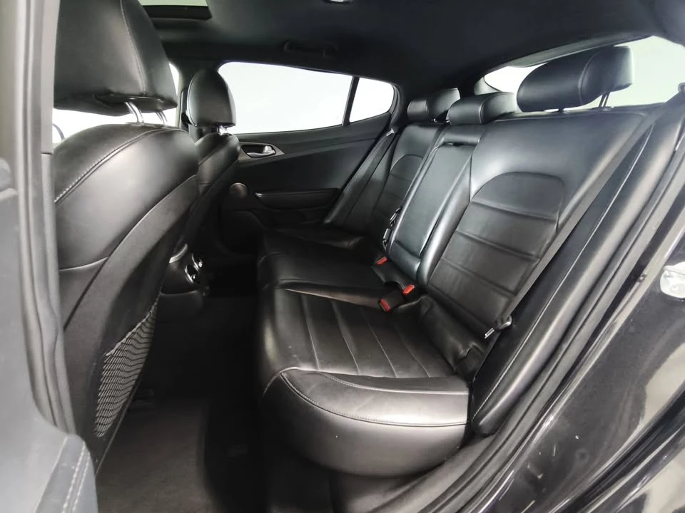 2021 Kia Stinger GT - Image 18 of 21