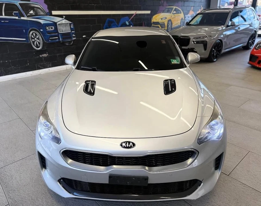 2021 Kia Stinger GT - Image 9 of 19
