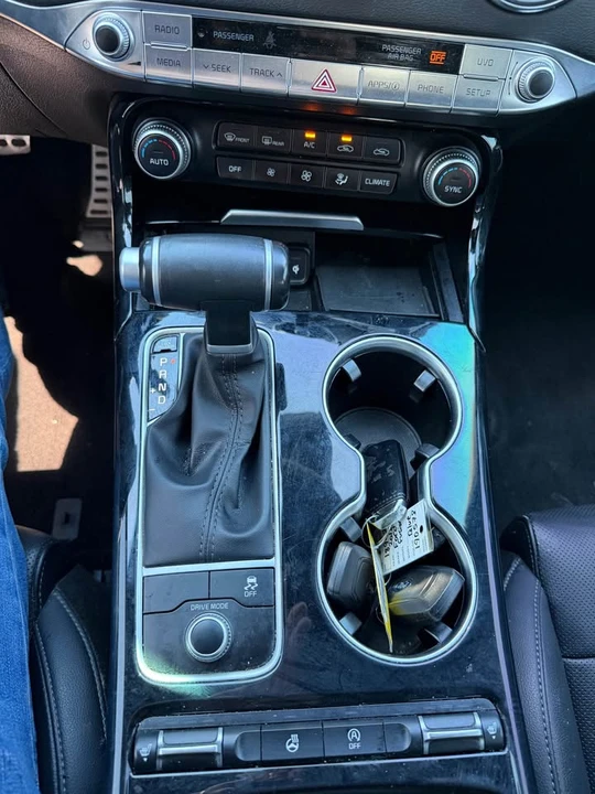 2021 Kia Stinger GT - Image 14 of 17