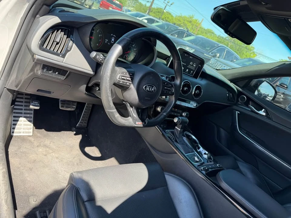 2021 Kia Stinger GT - Image 10 of 17