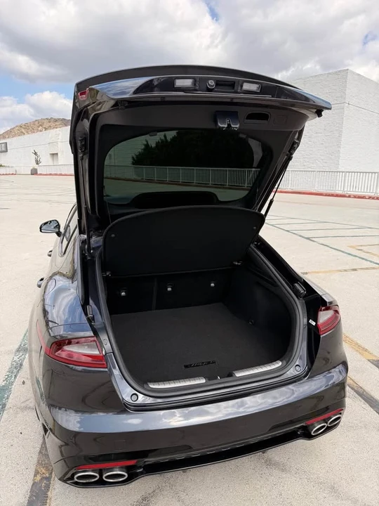 2021 Kia Stinger - Image 9 of 19