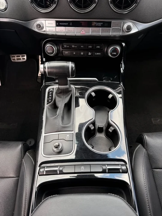 2021 Kia Stinger - Image 12 of 19