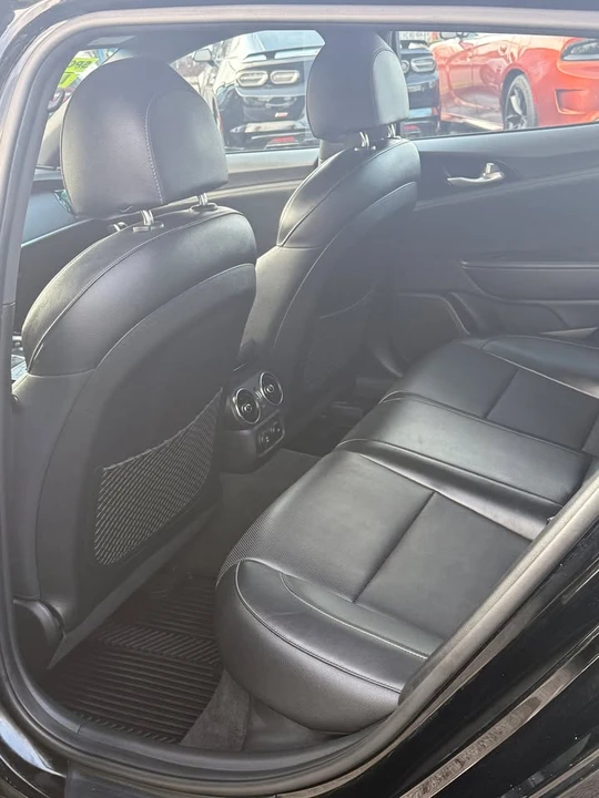 2021 Kia Stinger - Image 8 of 12