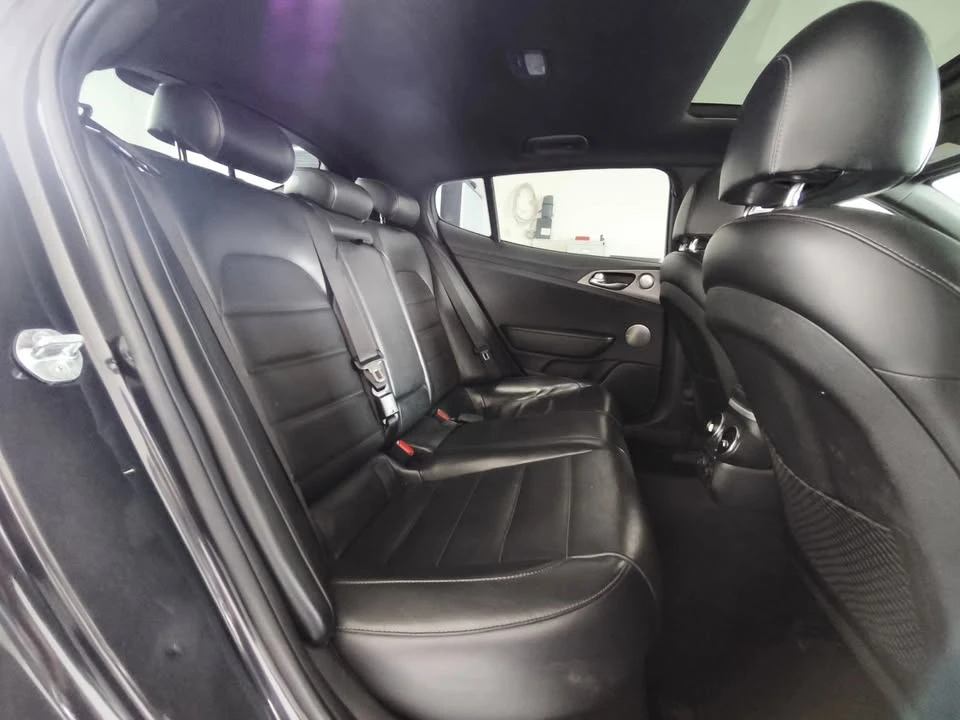 2021 Kia Stinger GT - Image 16 of 20