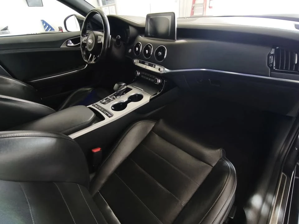 2021 Kia Stinger GT - Image 14 of 20