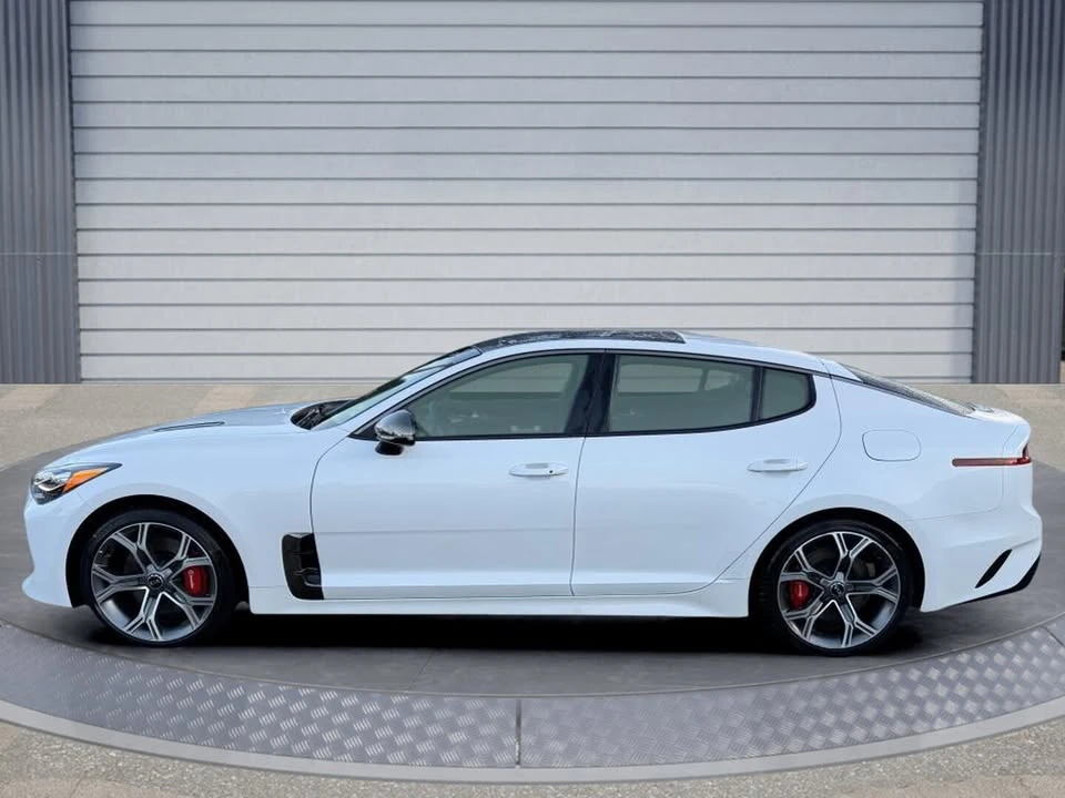 2021 Kia Stinger - Image 2 of 10
