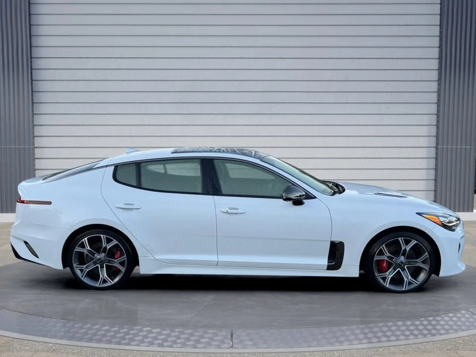 2021 Kia Stinger - Image 6 of 10