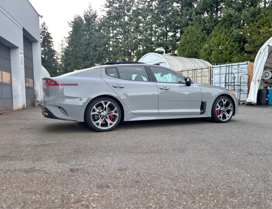 2021 Kia Stinger GT - Image 11 of 12