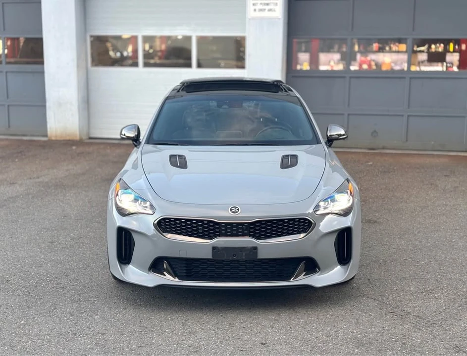 2021 Kia Stinger GT - Image 8 of 12