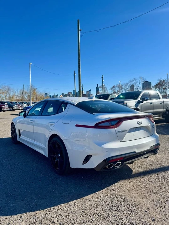 2021 Kia Stinger GT - Image 8 of 17