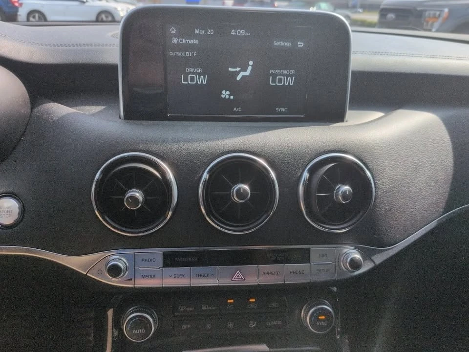 2021 Kia Stinger GT - Image 8 of 14