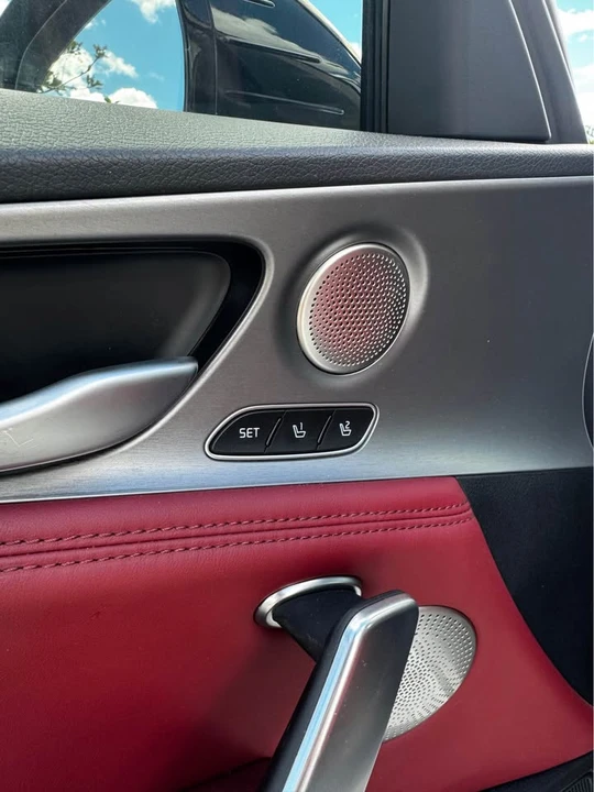 2021 Kia Stinger GT - Image 9 of 17