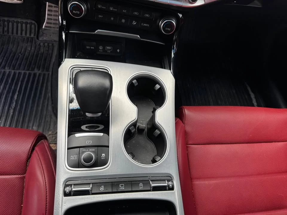 2021 Kia Stinger GT - Image 10 of 17