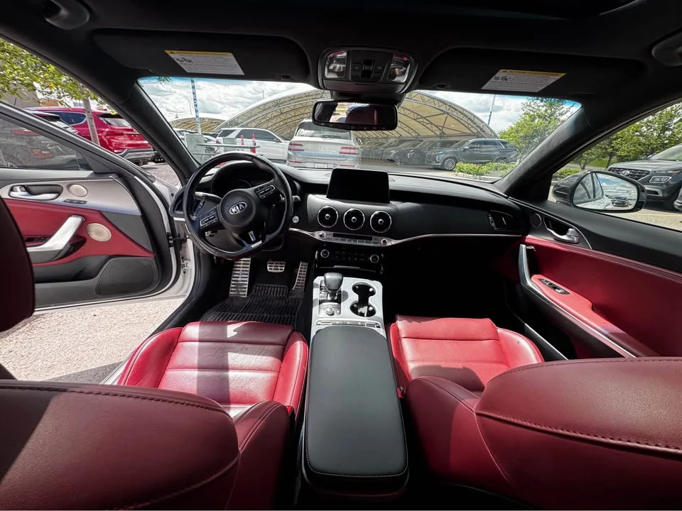 2021 Kia Stinger GT - Image 8 of 17