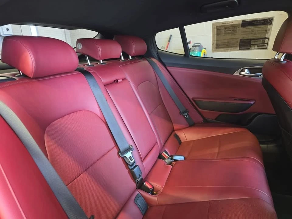 2021 Kia Stinger GT - Image 11 of 19
