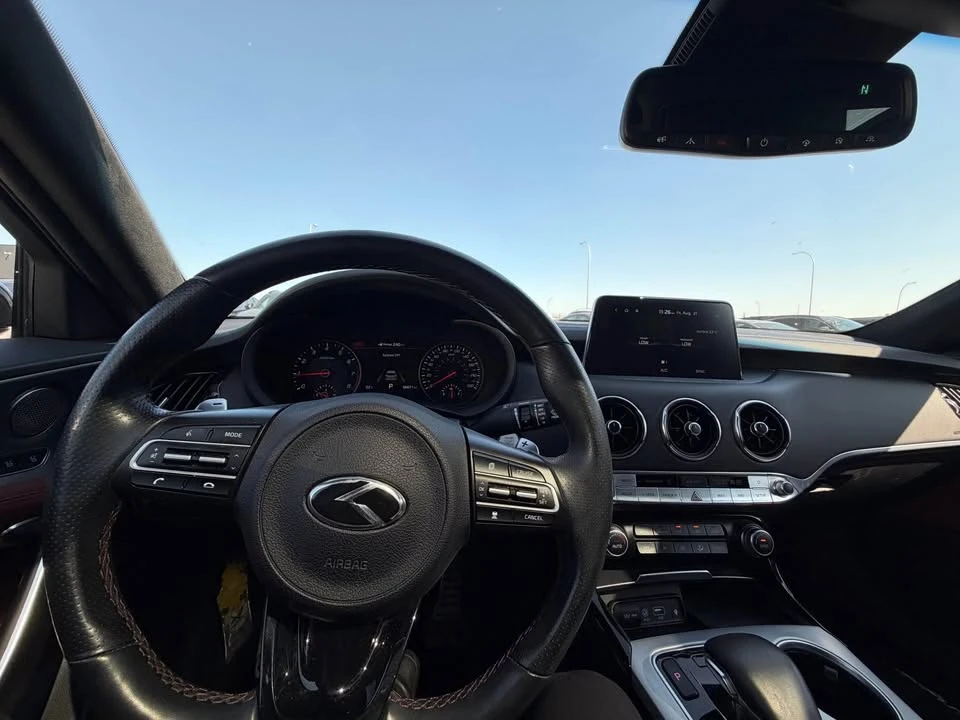 2021 Kia Stinger GT - Image 11 of 14