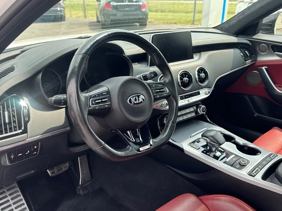 2021 Kia Stinger GT - Image 16 of 17