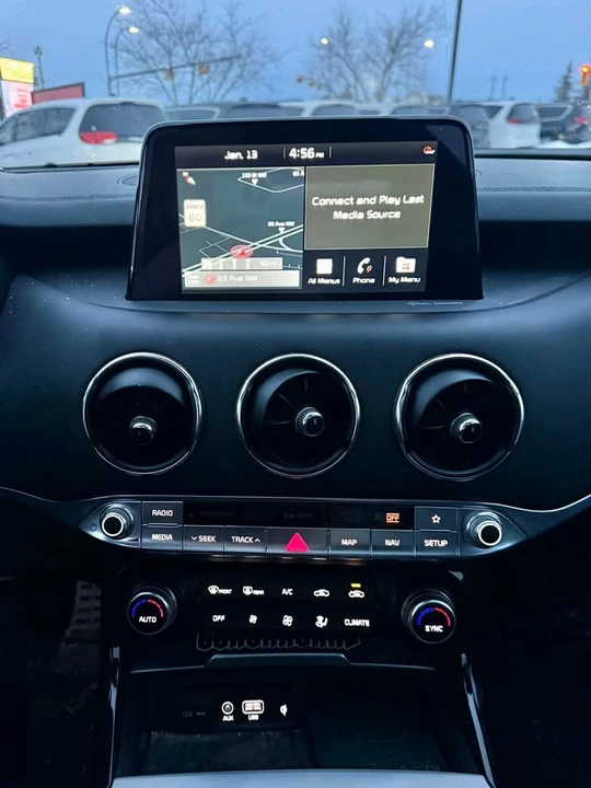 2021 Kia Stinger GT - Image 16 of 17