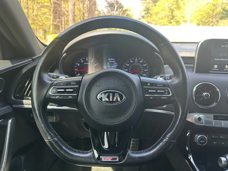 2021 Kia Stinger GT - Image 14 of 19