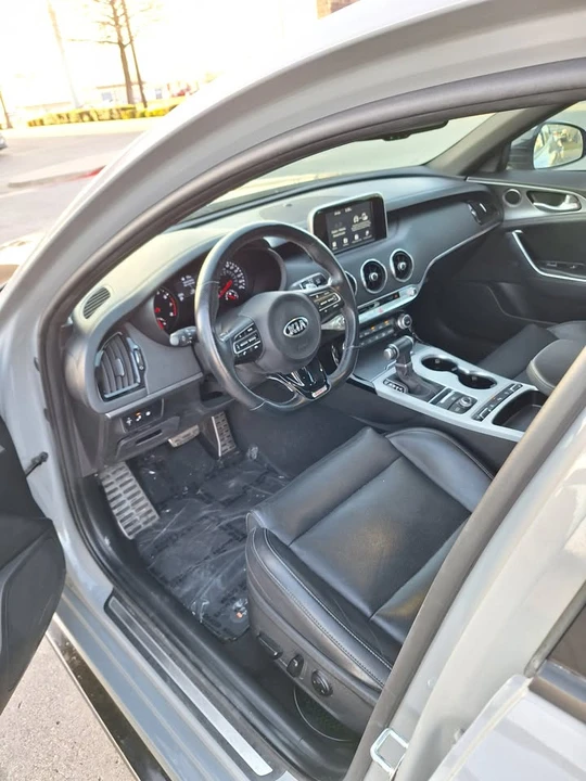 2021 Kia Stinger GT - Image 16 of 20