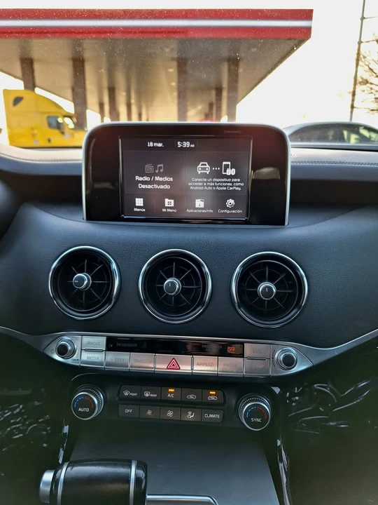 2021 Kia Stinger GT - Image 13 of 20