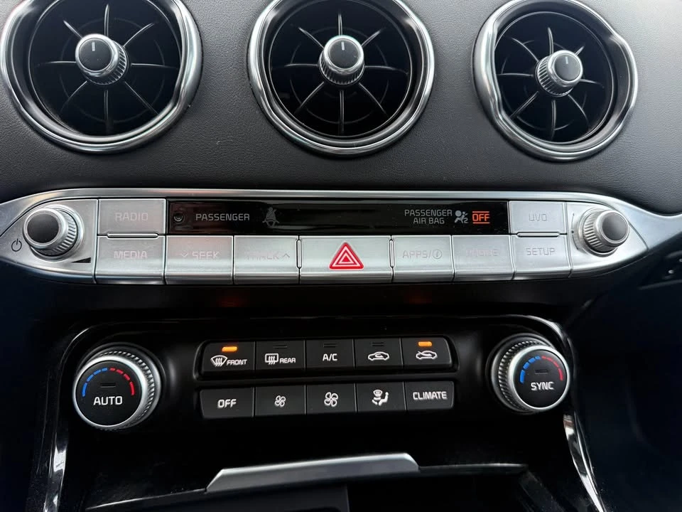 2021 Kia Stinger GT - Image 9 of 21