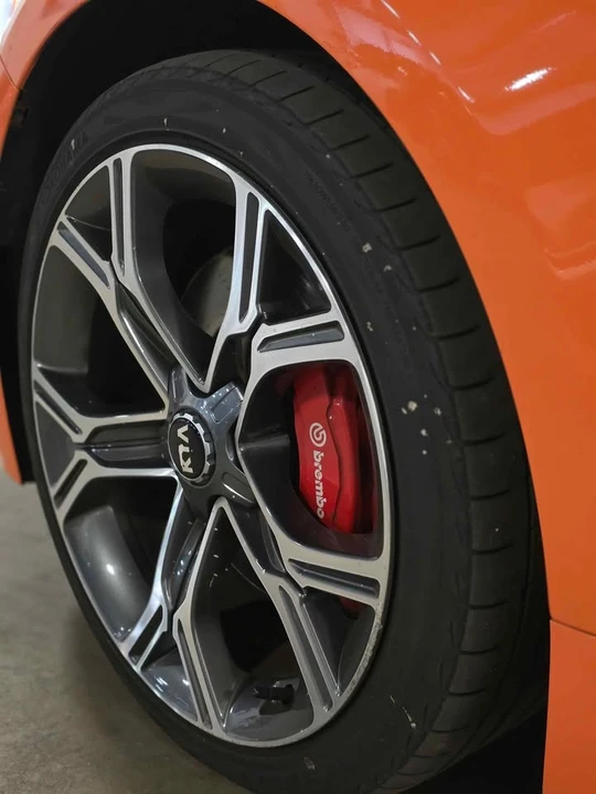 2021 Kia Stinger GT - Image 8 of 18