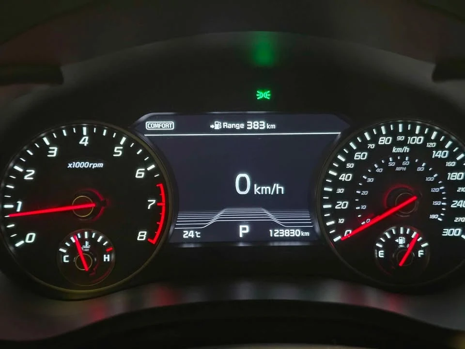 2021 Kia Stinger GT - Image 13 of 18