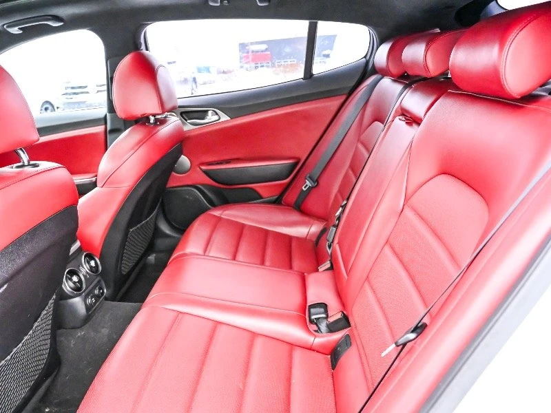 2021 Kia Stinger GT - Image 11 of 17