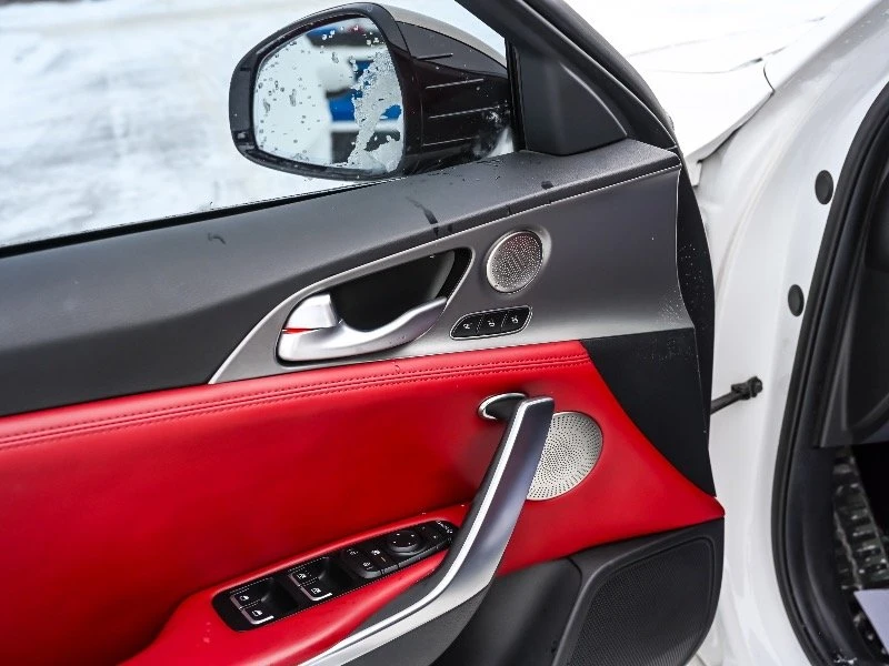 2021 Kia Stinger GT - Image 8 of 17