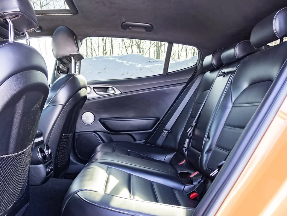2021 Kia Stinger GT - Image 10 of 16