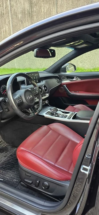 2021 Kia Stinger GT - Image 13 of 16