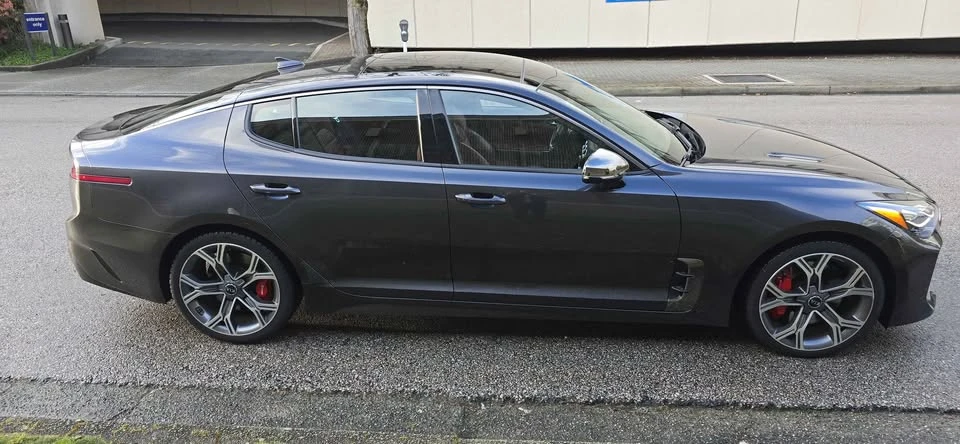 2021 Kia Stinger GT - Image 8 of 16
