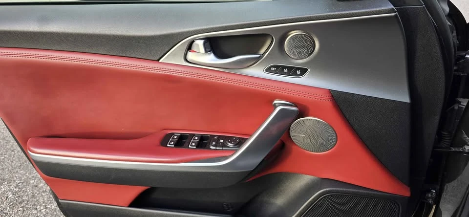 2021 Kia Stinger GT - Image 12 of 16