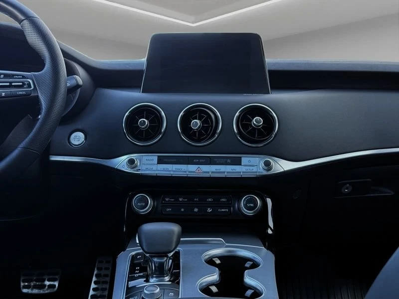 2021 Kia Stinger GT - Image 11 of 20