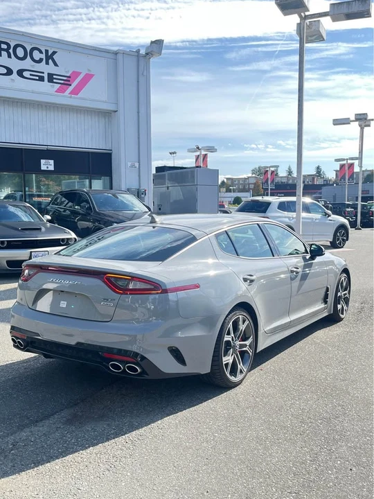 2021 Kia Stinger GT - Image 4 of 13