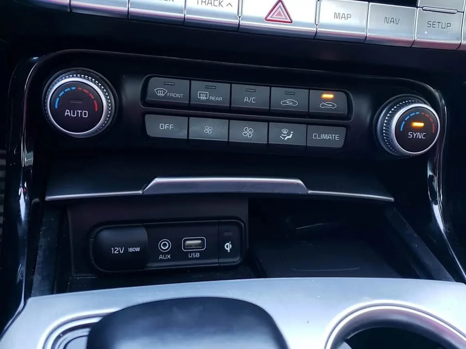 2021 Kia Stinger GT - Image 14 of 19