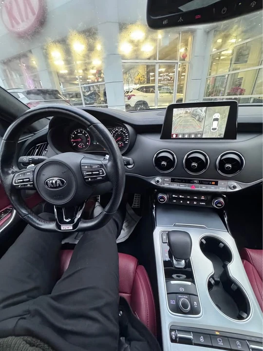 2021 Kia Stinger GT - Image 4 of 8