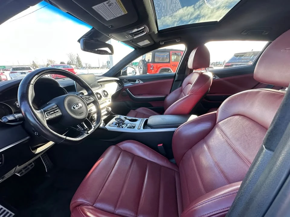 2021 Kia Stinger GT - Image 15 of 18