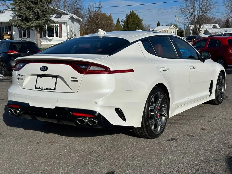 2021 Kia Stinger GT - Image 8 of 18