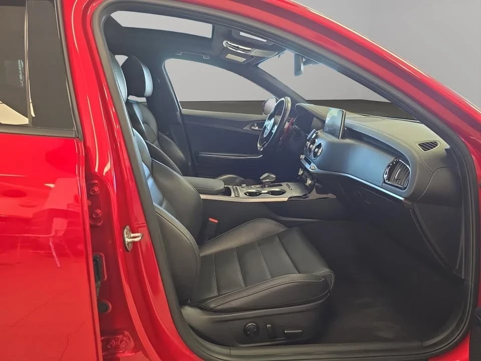 2021 Kia Stinger GT - Image 16 of 20