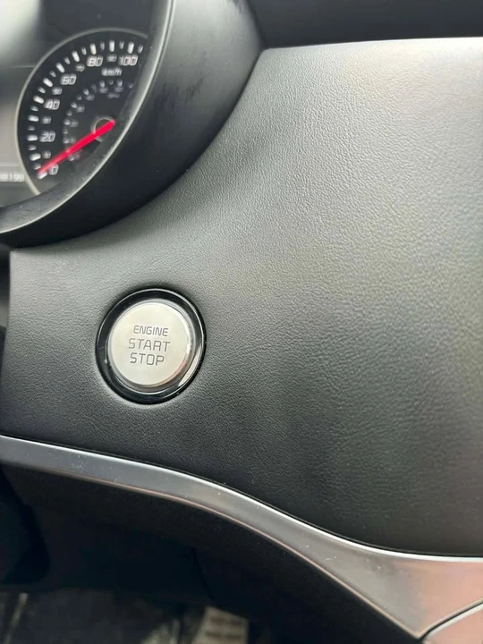 2021 Kia Stinger GT - Image 19 of 20