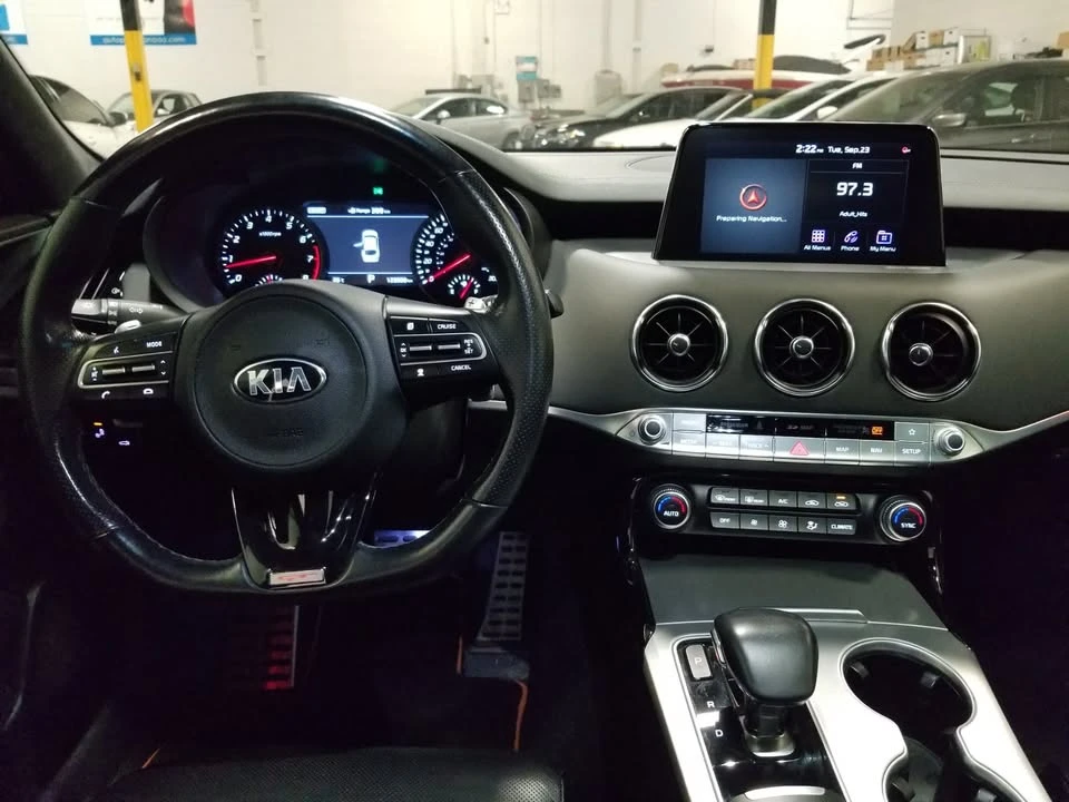 2021 Kia Stinger GT - Image 11 of 19