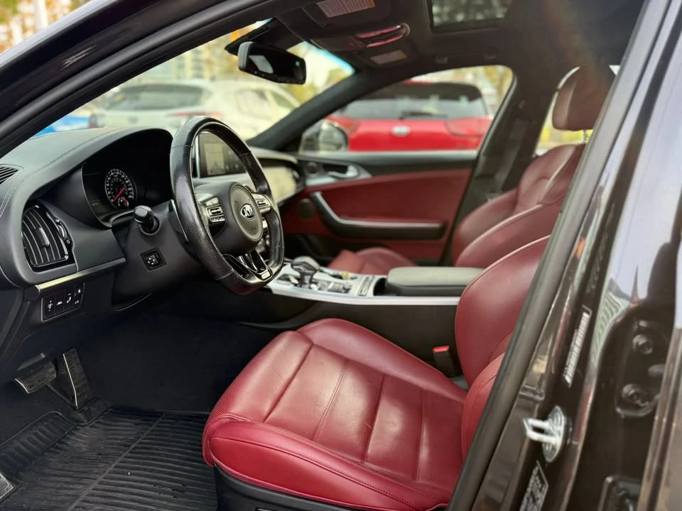 2021 Kia Stinger GT - Image 4 of 6