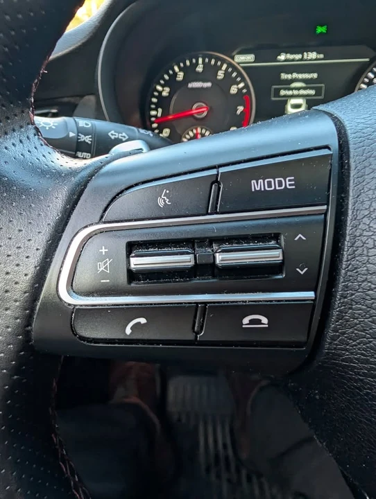 2021 Kia Stinger GT - Image 7 of 17