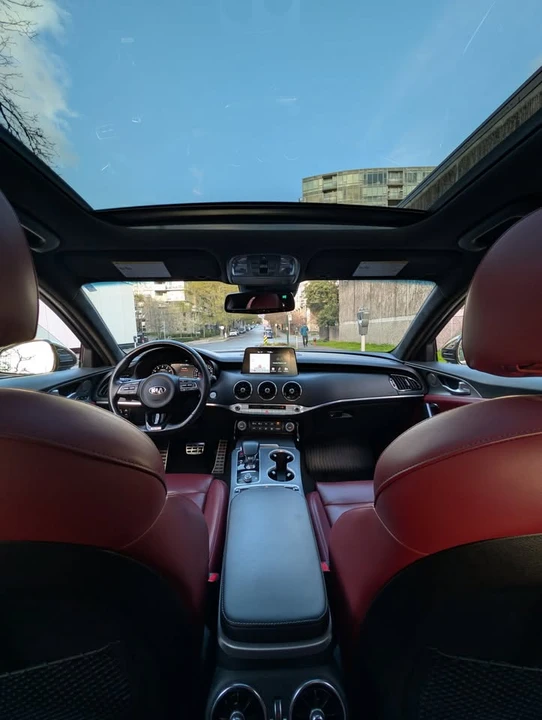 2021 Kia Stinger GT - Image 13 of 17