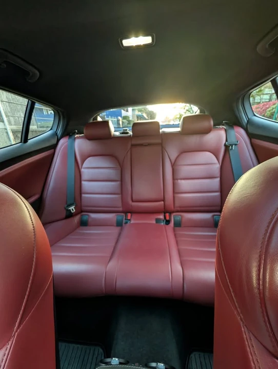 2021 Kia Stinger GT - Image 14 of 17