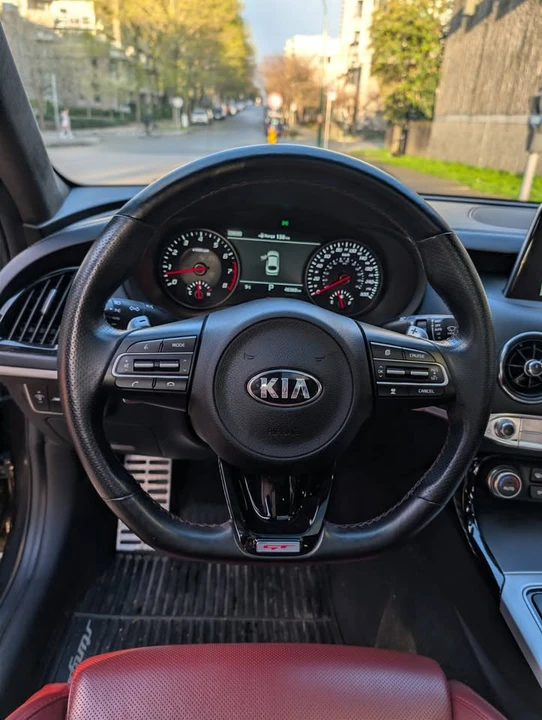 2021 Kia Stinger GT - Image 6 of 17