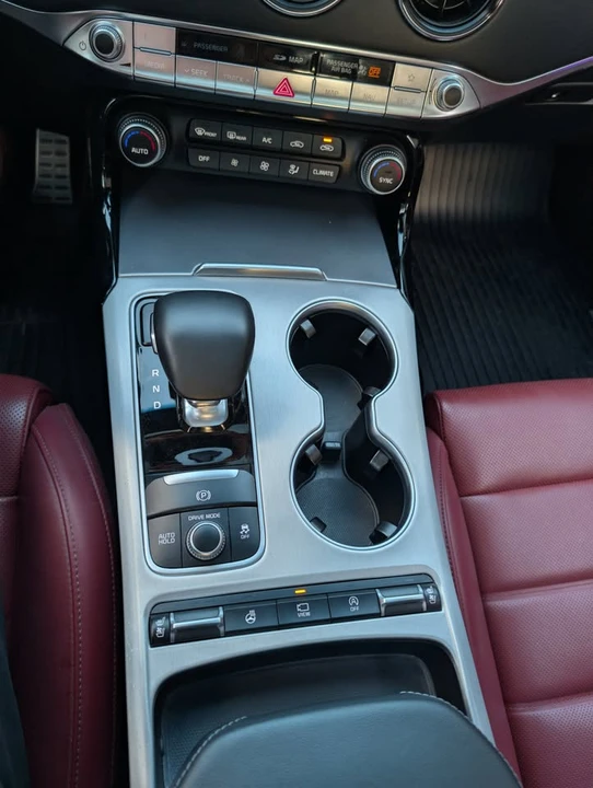 2021 Kia Stinger GT - Image 12 of 17